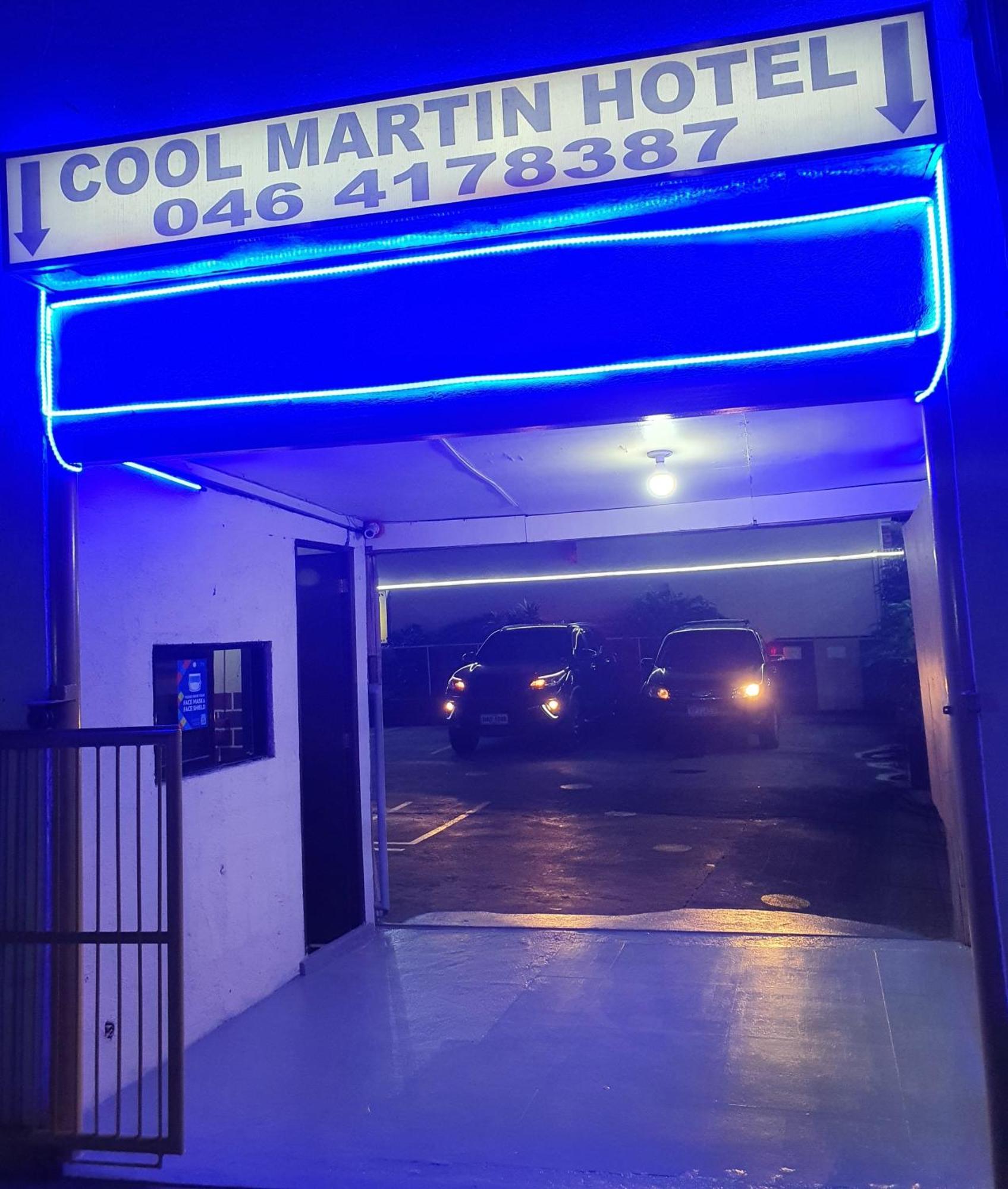 Cool Martin Family Hotel And Resort Bacoor Exterior foto